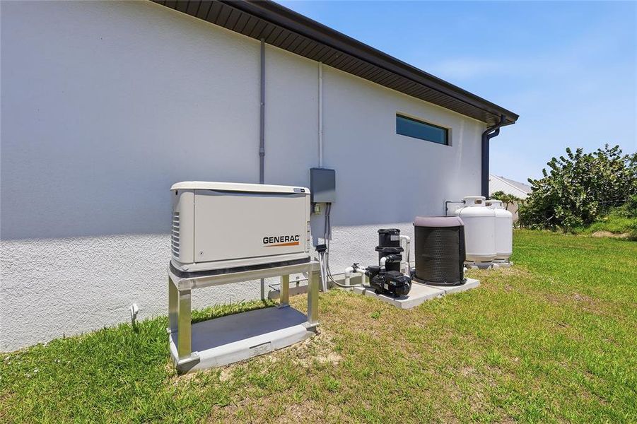 Exterior details and patio area of a home in , Port Charlotte (Image 3).