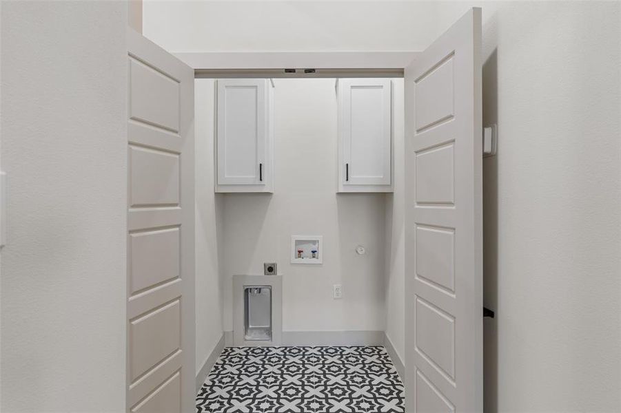 Spacious, unfurnished interior of a new home in , Granbury (Image 8). Spacious, unfurnished interior of a new home in , Granbury (Image 8).