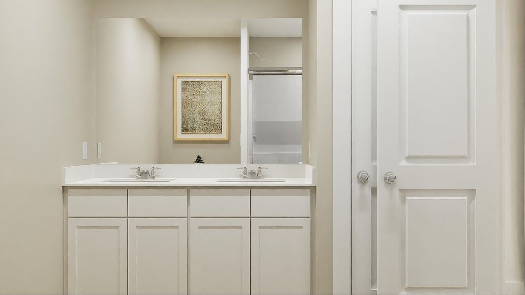 Parker Core M014 Hampton Owners Bath 1of2 F2 7 18 25