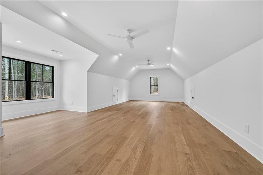 Spacious, unfurnished interior of a new home in , White Plains (Image 25).
