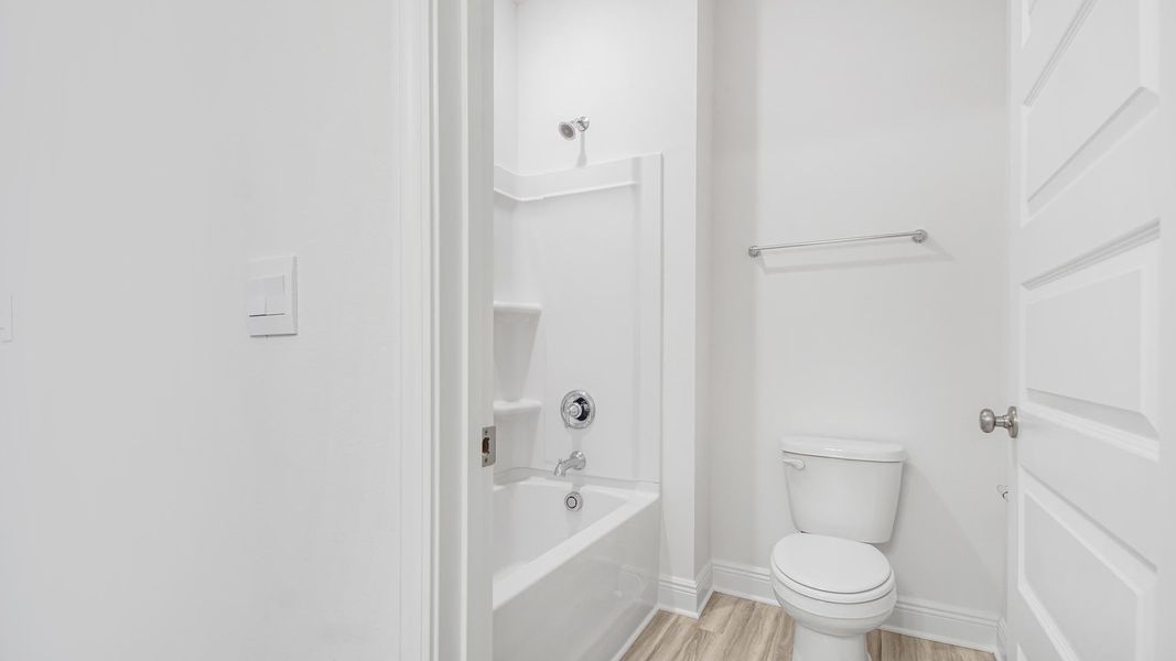 Representative unfurnished interior of a home built from the Carol by D.R. Horton in Holley Grove at Peach Creek, Santa Rosa Beach (Image 35).