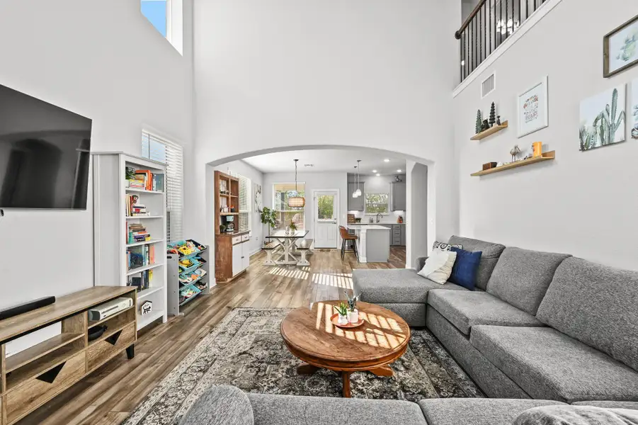 Furnished interior view inside a new home in Porter Country, Buda (Image 11).