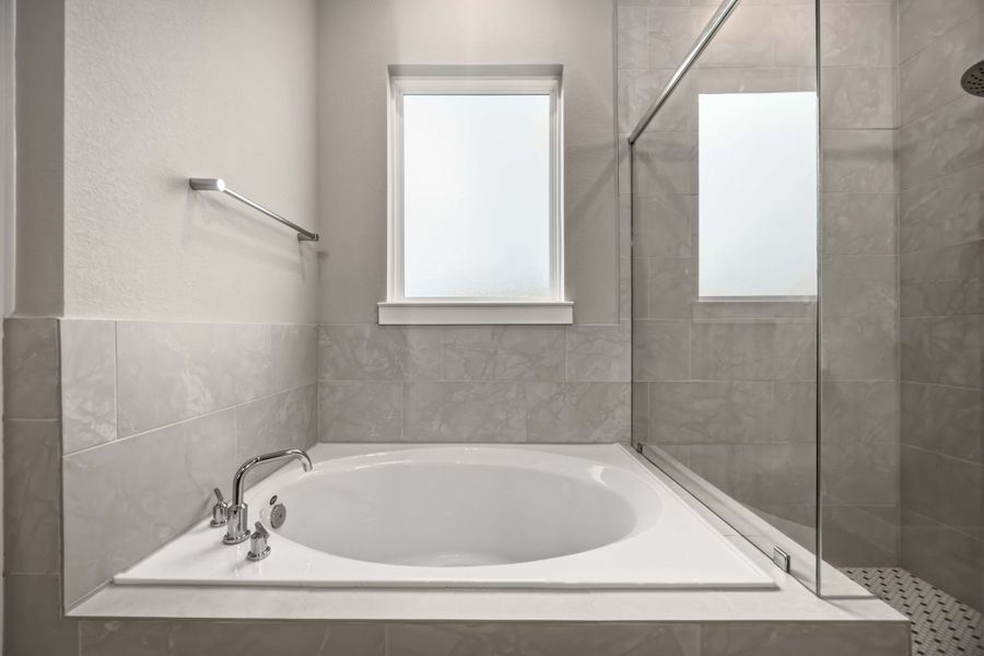 Close-up of interior finishes inside a home in Canterra Creek  60', Rosharon (Image 16).