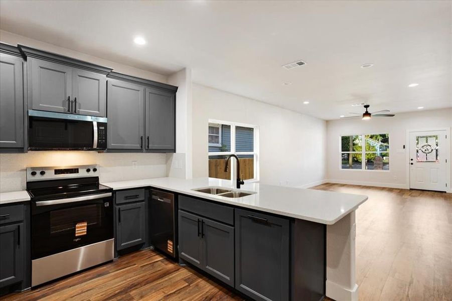 Furnished interior view inside a new home in , Sherman (Image 6).
