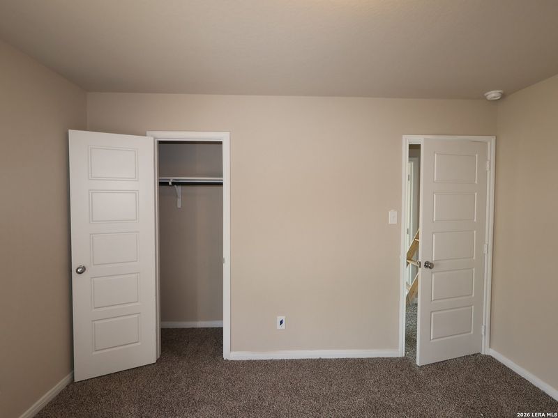 Spacious, unfurnished interior of a new home in Agave, San Antonio (Image 27).