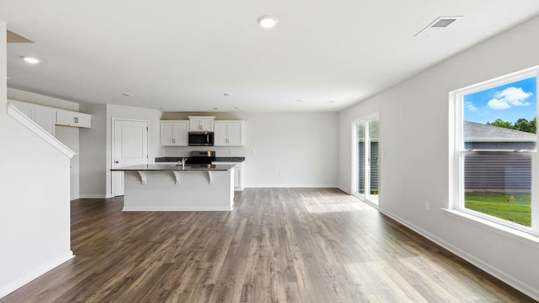 Spacious, unfurnished interior of a new home in Treemont Commons, Wellford (Image 20).
