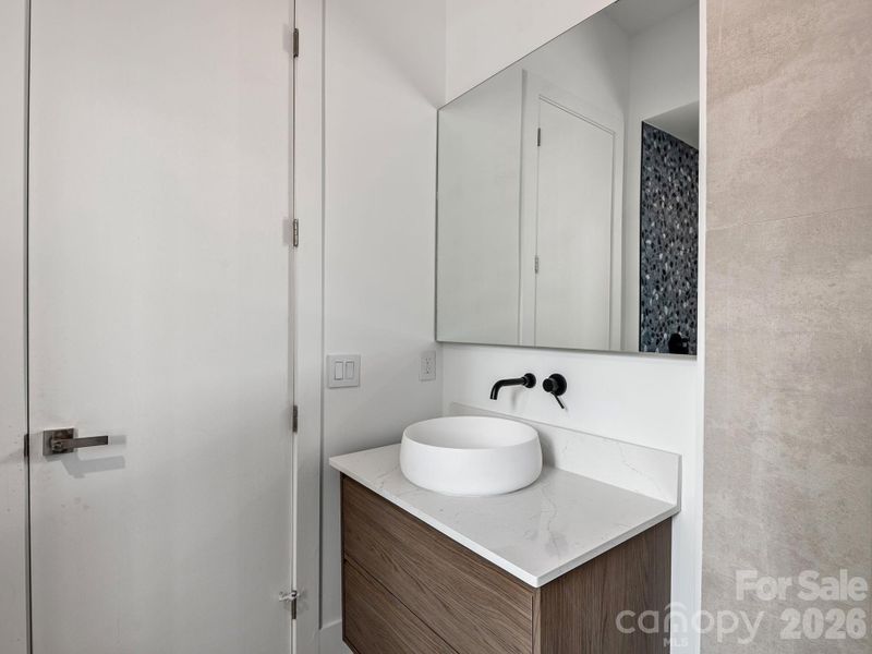 Image 21 of a home in .