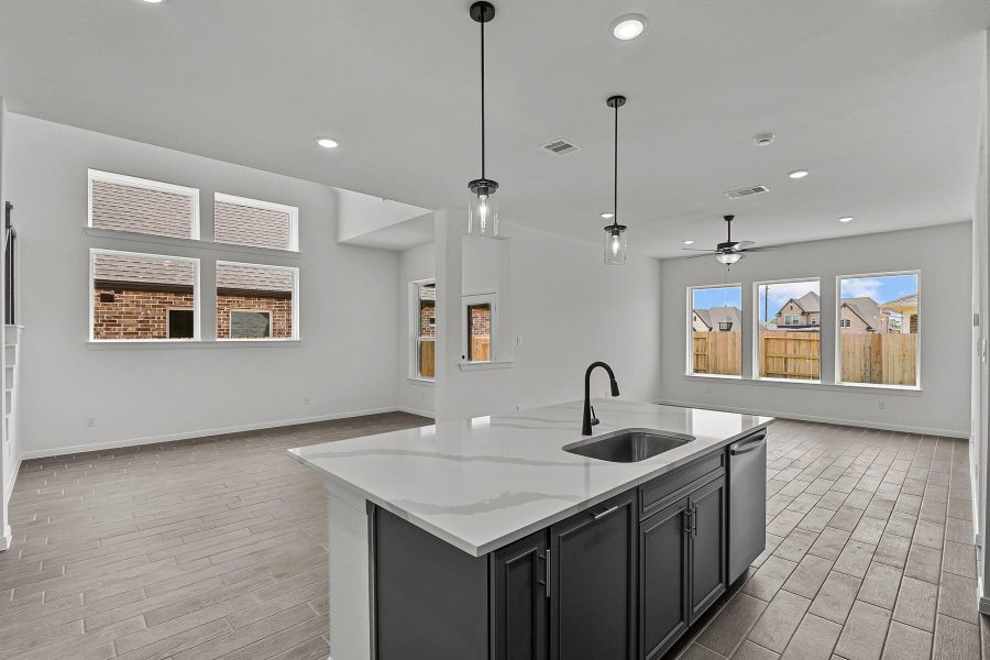 Photo does not represent actual home options and selection. Ask Sales consultant for specific selections.