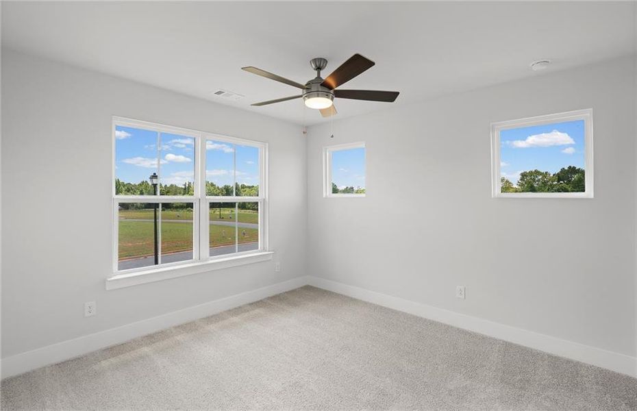 Spacious, unfurnished interior of a new home in Creekside at Skelton, Jefferson (Image 22).