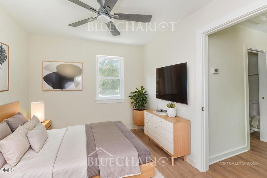 16-photo-VS---Bedroom-71e9c82d-68f8-45d3