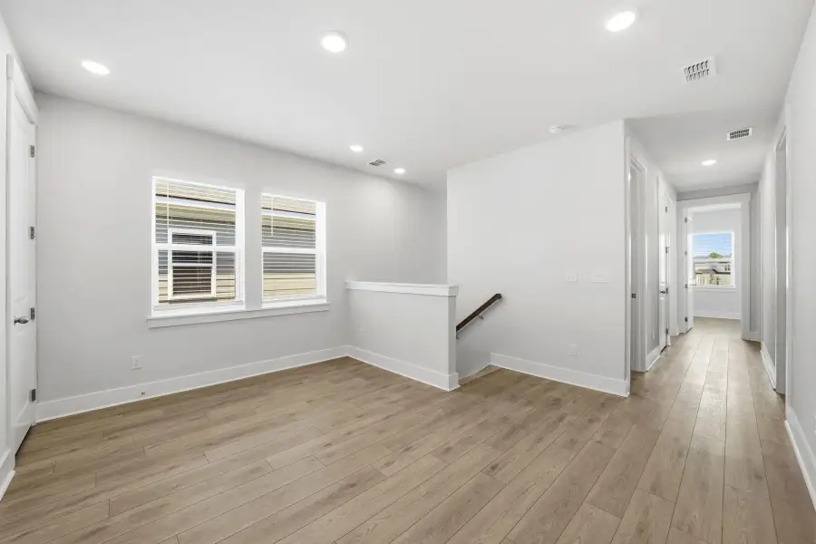 Similar Santorini floorplan. Features and finishes may vary.