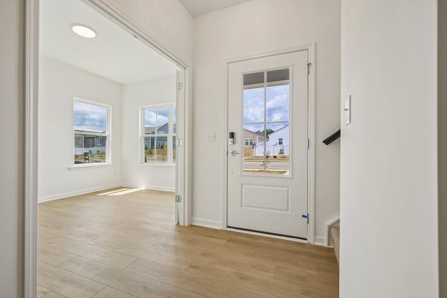 Representative images and renderings are for illustrative purposes. Actual structural options and design finishes of home may vary. Representative images and renderings are for illustrative purposes. Actual structural options and design finishes of home may vary.