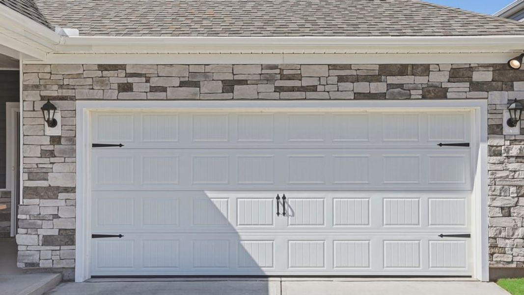 Exterior details and patio area of a home in Sage Grove, Lyman (Image 3).