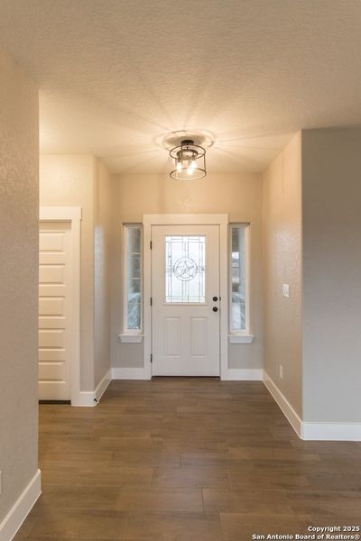 Spacious, unfurnished interior of a new home in , La Vernia (Image 12). Spacious, unfurnished interior of a new home in , La Vernia (Image 12).