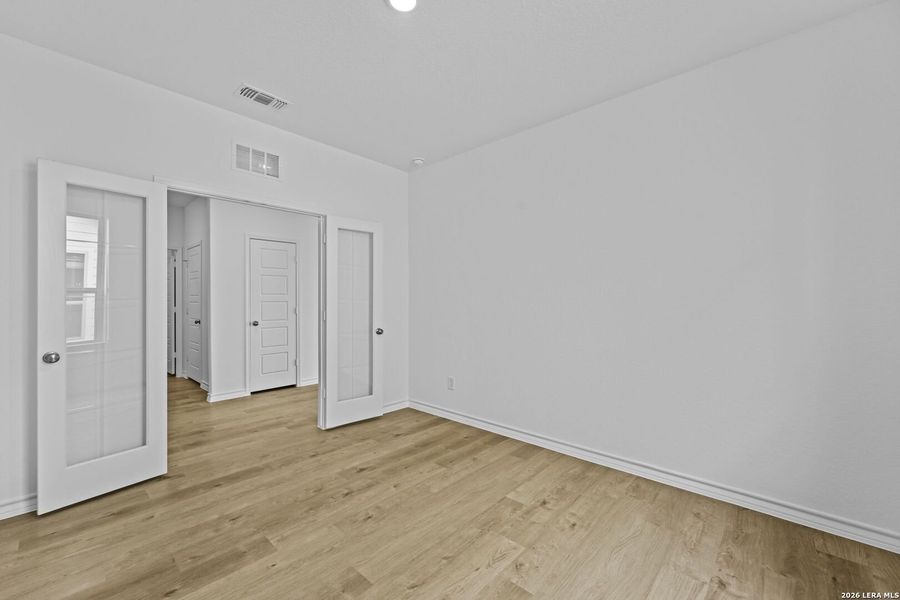 Spacious, unfurnished interior of a new home in Dove Song, Marion (Image 20).