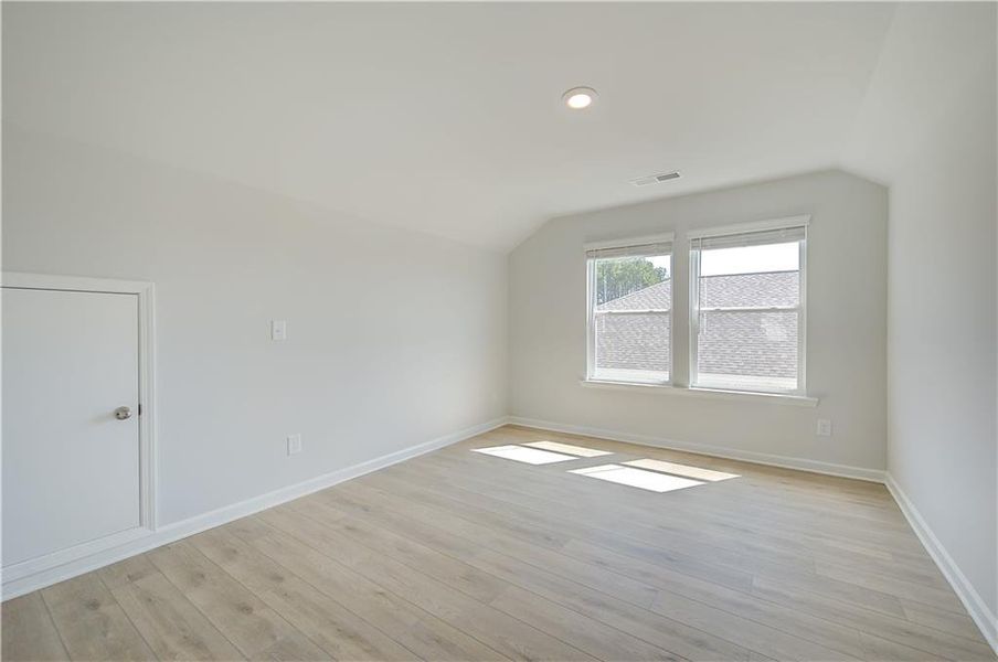 Spacious, unfurnished interior of a new home in Bowers Farm, McDonough (Image 33).