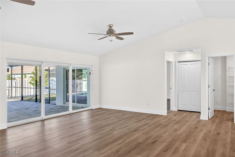 Spacious, unfurnished interior of a new home in Cape Coral, Cape Coral (Image 29).
