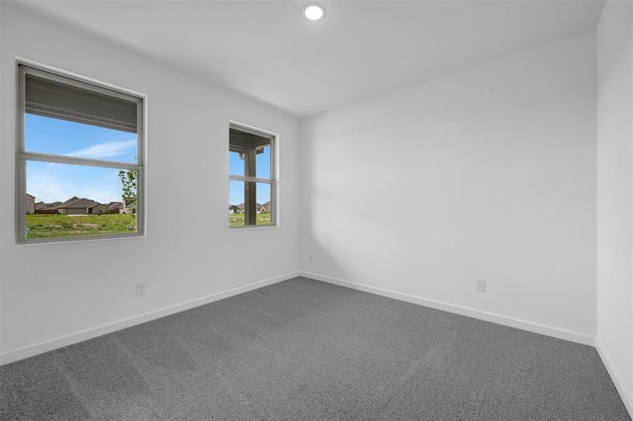 Spacious, unfurnished interior of a new home in Rolling Ridge, Van Alstyne (Image 24).