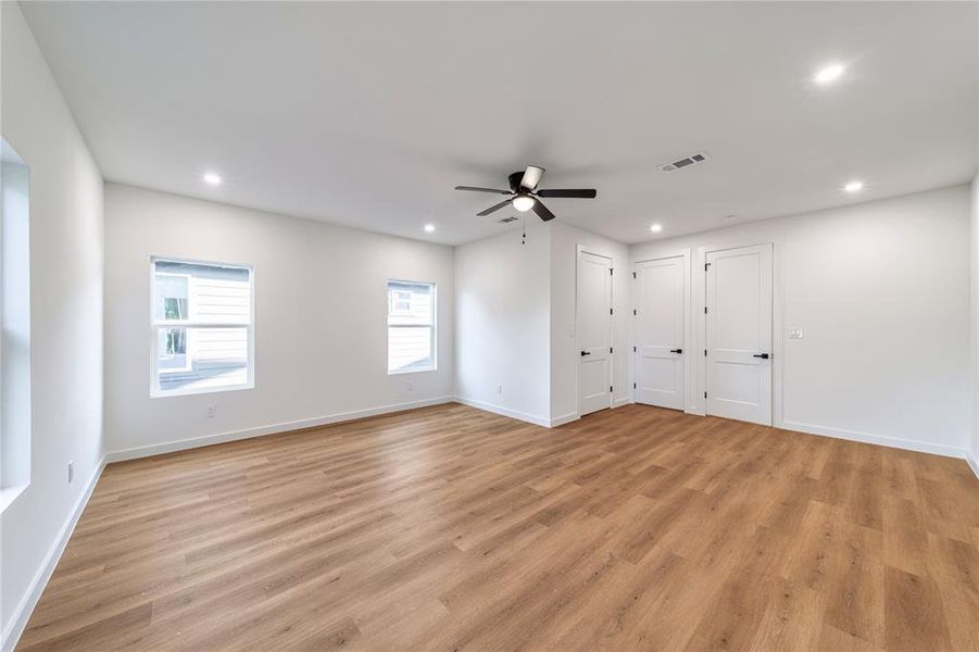 Spacious, unfurnished interior of a new home in , Dallas (Image 30).