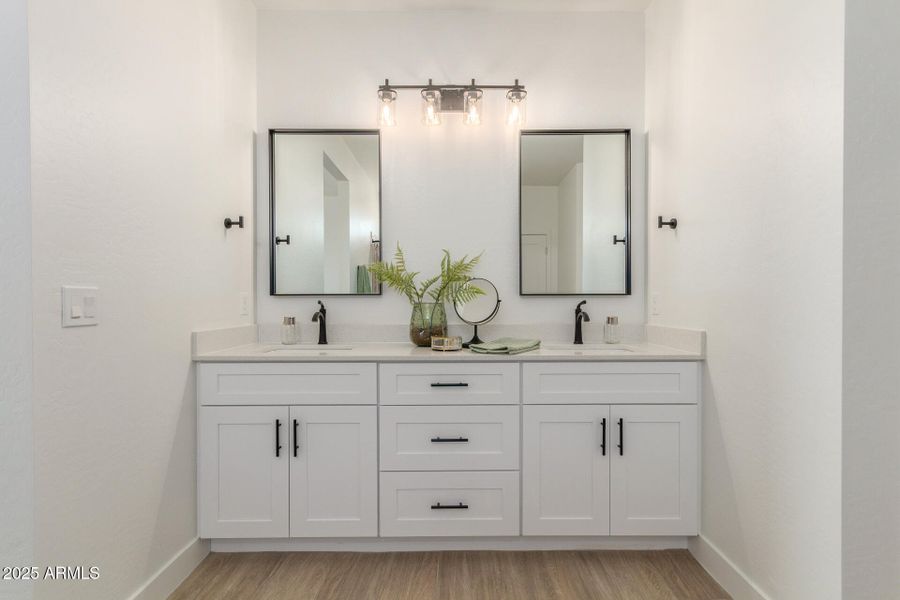 23 Sandstone Mountain 23 Sandstone Mountain