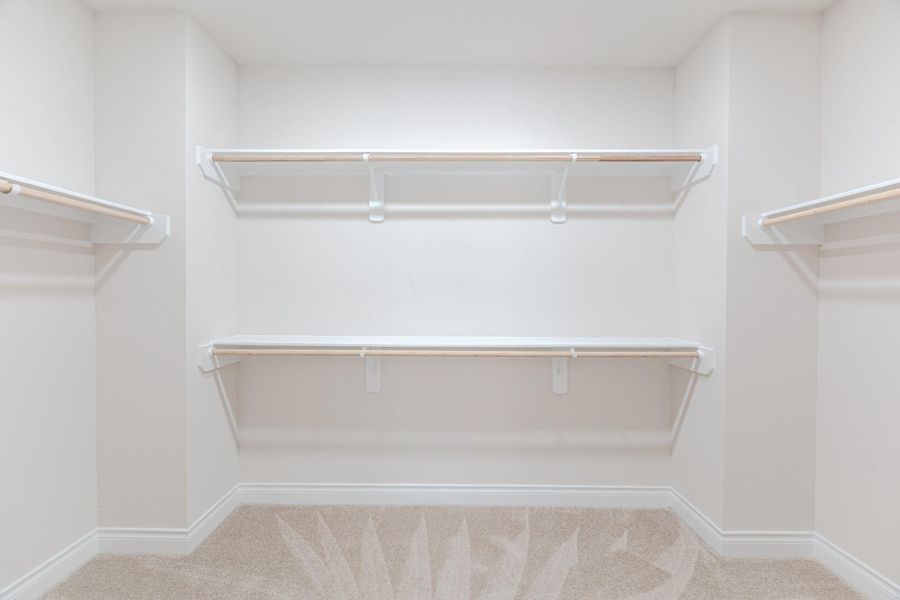 Spacious, unfurnished interior of a new home in , Houston (Image 18).