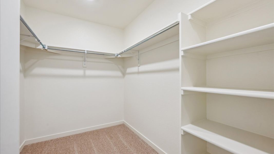 Spacious, unfurnished interior of a new home in Settlers Crossing, Commerce City (Image 19).
