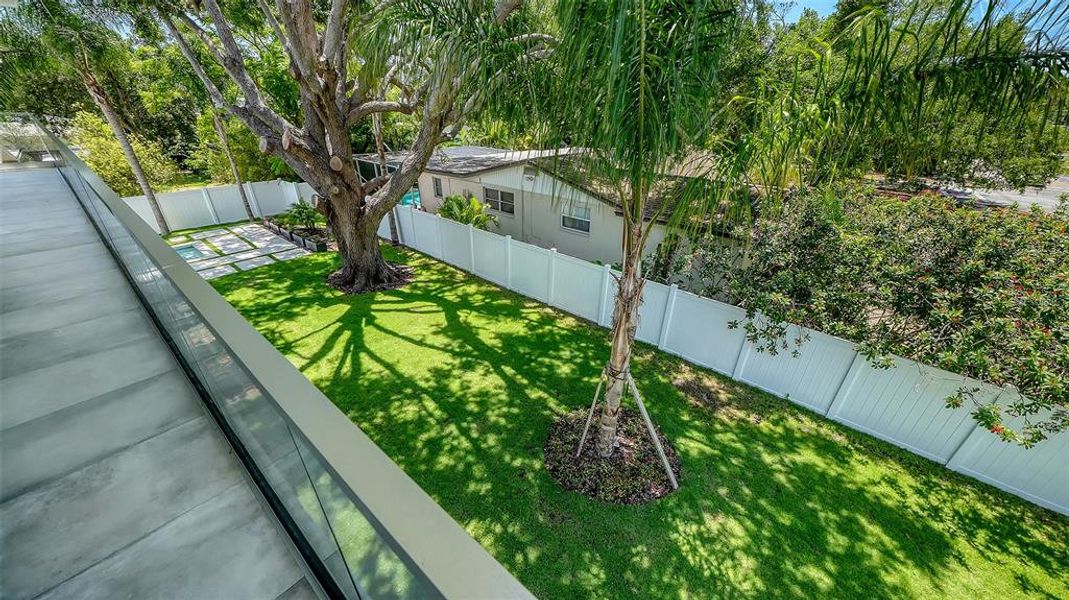 Exterior details and patio area of a home in , Sarasota (Image 27).
