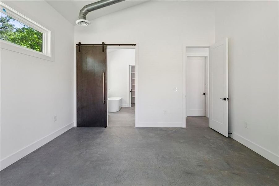 Spacious, unfurnished interior of a new home in , Marietta (Image 32).