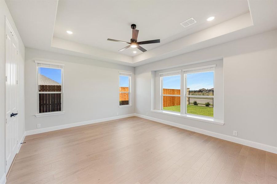 Spacious, unfurnished interior of a new home in Timberbrook 3B-4A, Justin (Image 22). Spacious, unfurnished interior of a new home in Timberbrook 3B-4A, Justin (Image 22).