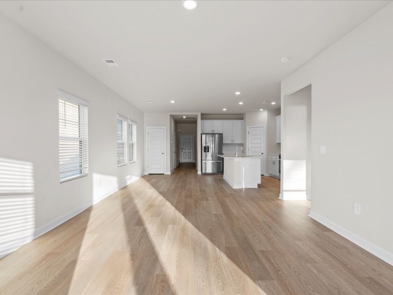 Spacious, unfurnished interior of a new home in Brayfield Manor - Heritage Collection, Wellford (Image 10).