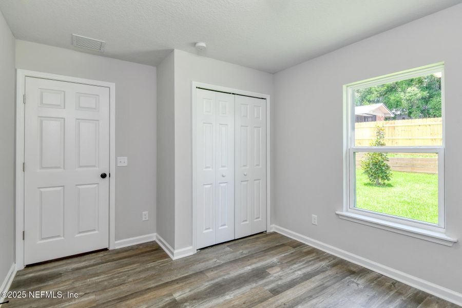 Spacious, unfurnished interior of a new home in , Palatka (Image 17).