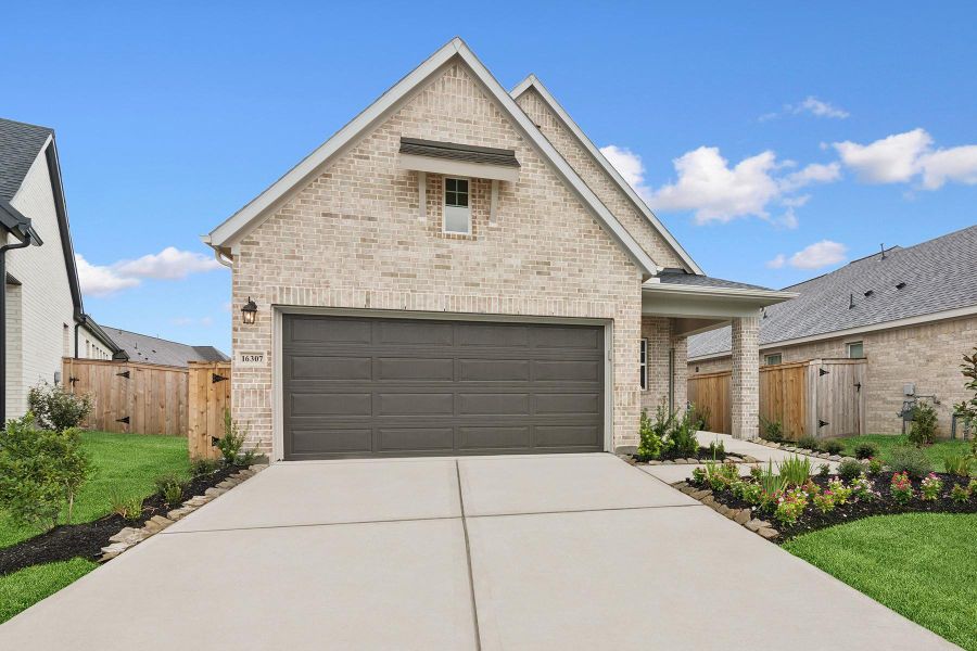 Welcome to The Brasswell by David Weekley Homes. Move-In-Ready Now! Welcome to The Brasswell by David Weekley Homes. Move-In-Ready Now!