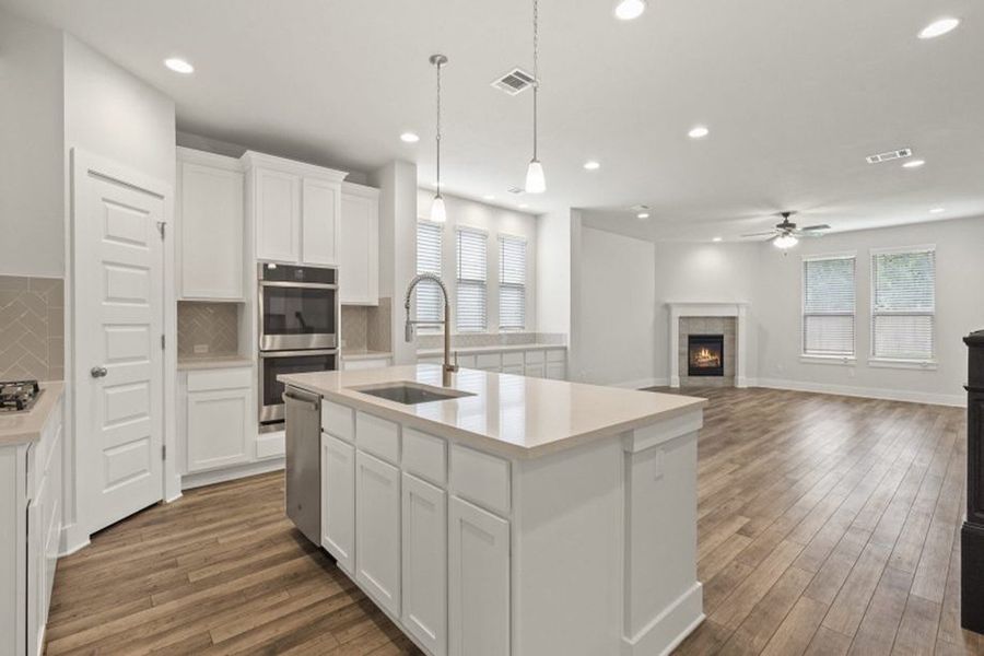 Representative furnished interior of a home built from the Greenbriar by Pacesetter Homes in Orchard Ridge, Liberty Hill (Image 15). Representative furnished interior of a home built from the Greenbriar by Pacesetter Homes in Orchard Ridge, Liberty Hill (Image 15).