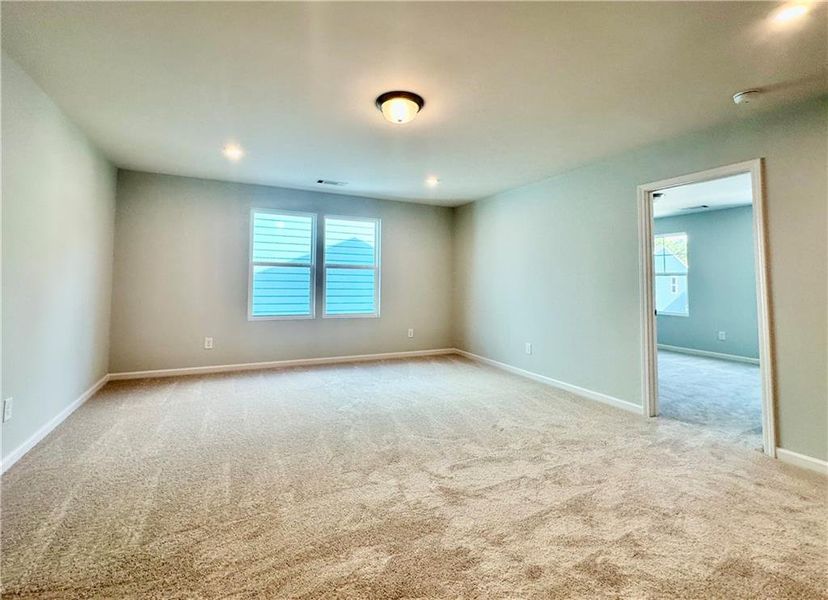 Spacious, unfurnished interior of a new home in , Lilburn (Image 17).