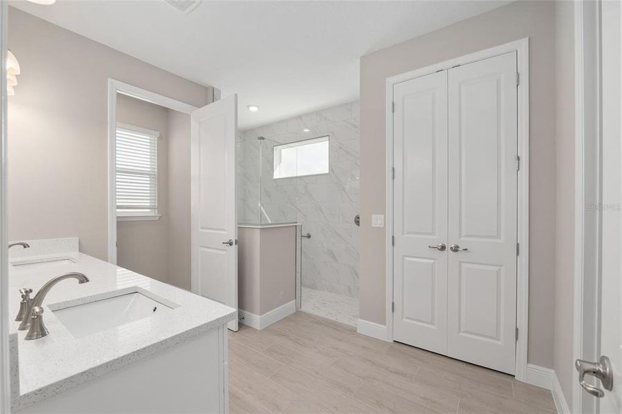 Furnished interior view inside a new home in , Ocala (Image 10).