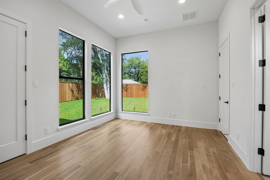 Spacious, unfurnished interior of a new home in , Dallas (Image 22).