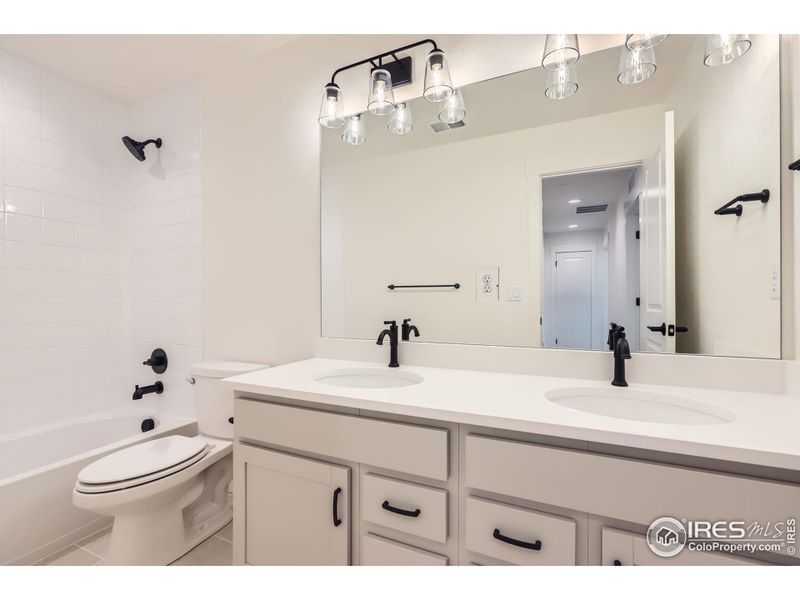 Furnished interior view inside a new home in Barefoot Lakes, Longmont (Image 11).