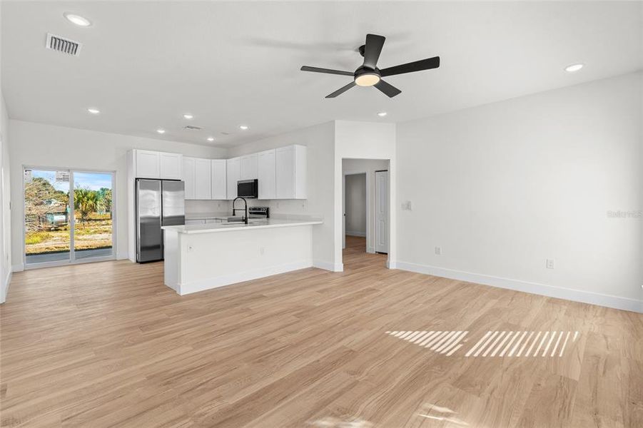 Spacious, unfurnished interior of a new home in , Okeechobee (Image 35).