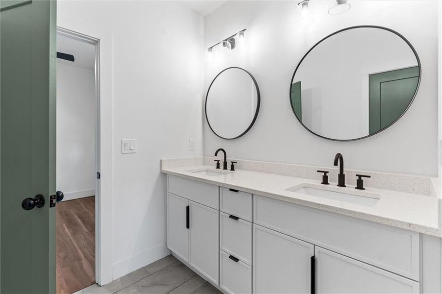 Furnished interior view inside a new home in , Atlanta (Image 53).