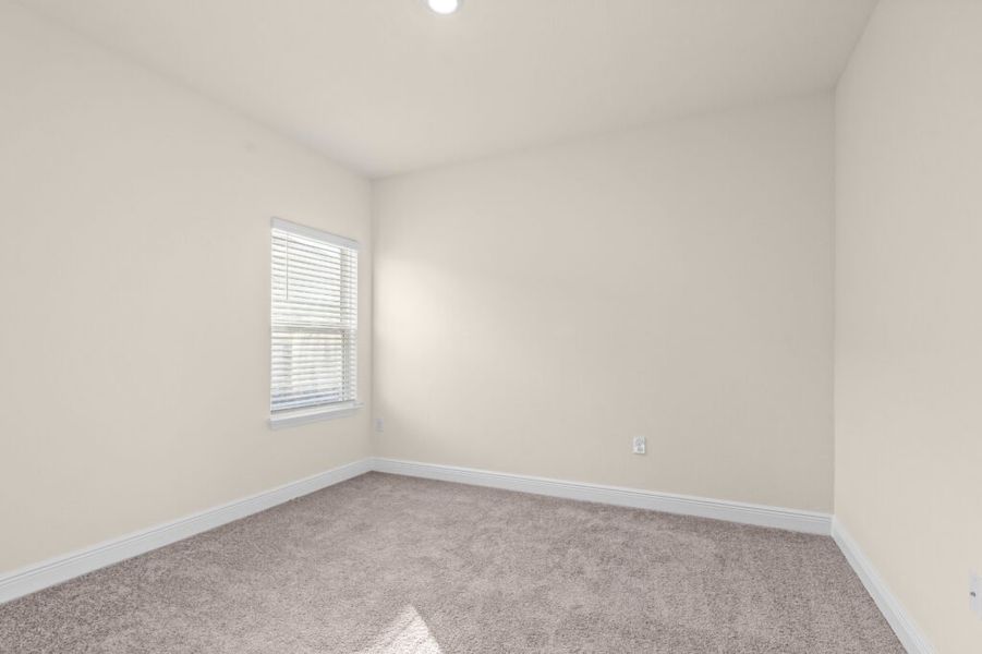 Spacious, unfurnished interior of a new home in Lake Merial, Panama City (Image 19).