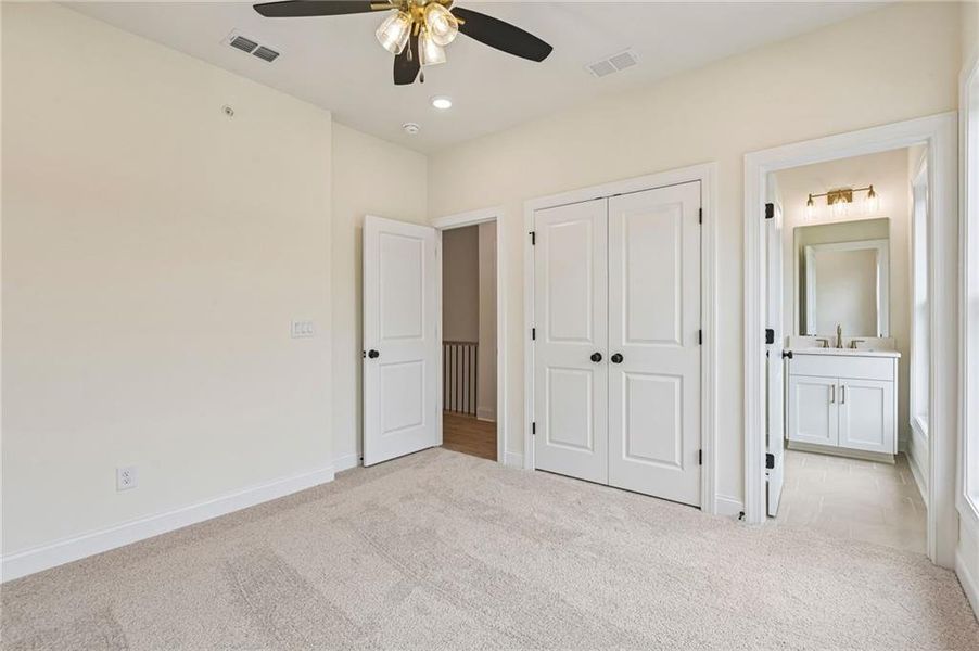 Spacious, unfurnished interior of a new home in Townes 333, Peachtree Corners (Image 46).