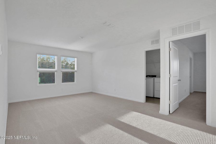 Spacious, unfurnished interior of a new home in Cordova Palms, St. Augustine (Image 30).