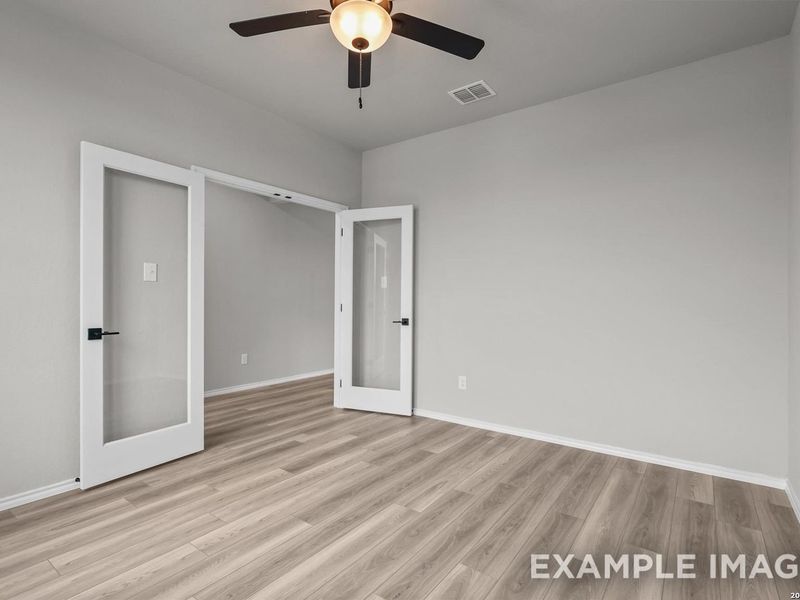 Spacious, unfurnished interior of a new home in Hickory Ridge, Elmendorf (Image 24).