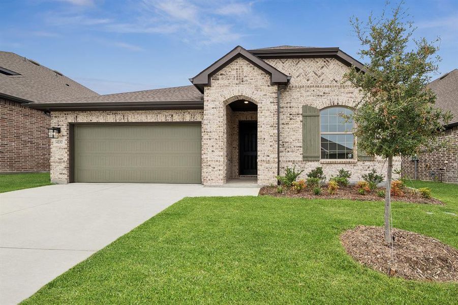 Front exterior of a new home in Creekshaw – Classic, Royse City, TX, highlighting curb appeal (Image 1). Front exterior of a new home in Creekshaw – Classic, Royse City, TX, highlighting curb appeal (Image 1).