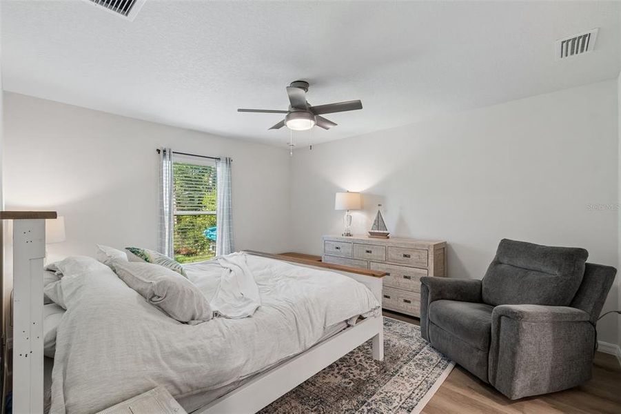 Furnished interior view inside a new home in , Weeki Wachee (Image 19).