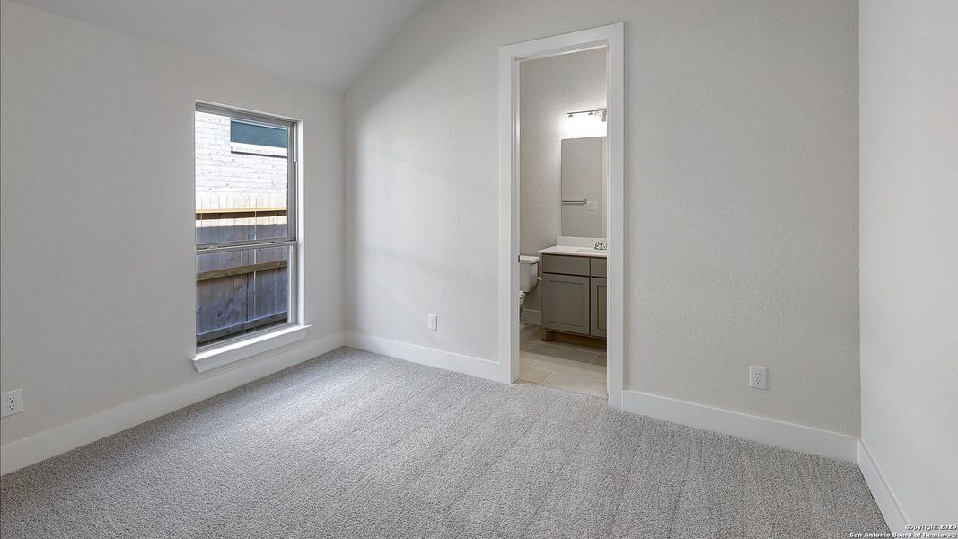 Spacious, unfurnished interior of a new home in Ladera 50', San Antonio (Image 17). Spacious, unfurnished interior of a new home in Ladera 50', San Antonio (Image 17).