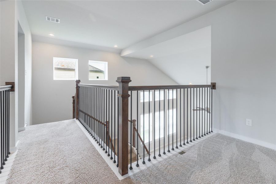 Spacious, unfurnished interior of a new home in Morton Creek Ranch, Katy (Image 26).