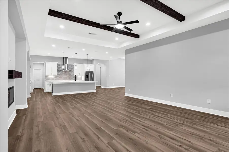 Spacious, unfurnished interior of a new home in , Montgomery (Image 19).