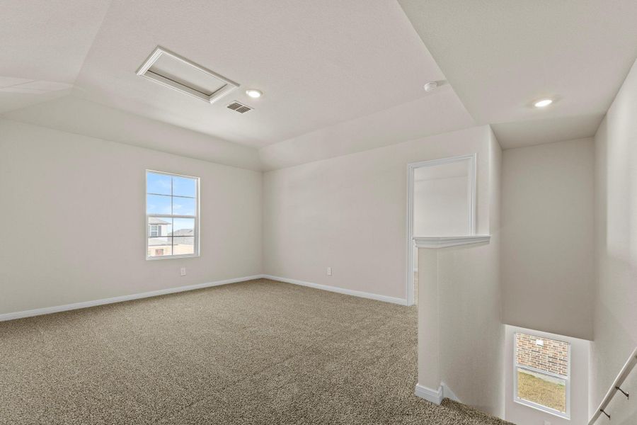 Spacious, unfurnished interior of a new home in Whisper South, San Marcos (Image 20).