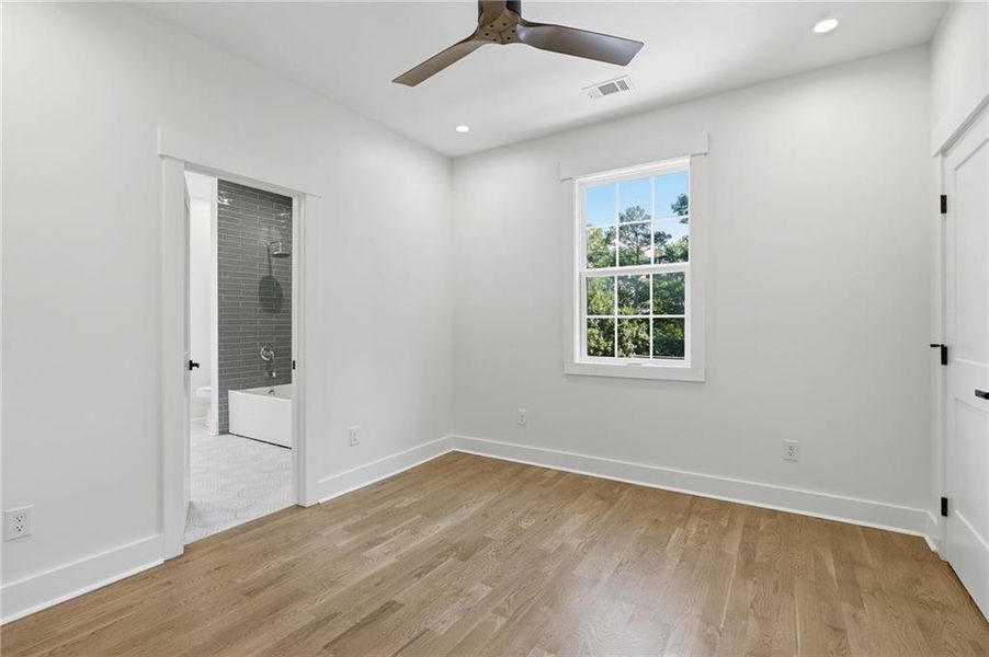 Spacious, unfurnished interior of a new home in , Marietta (Image 36).